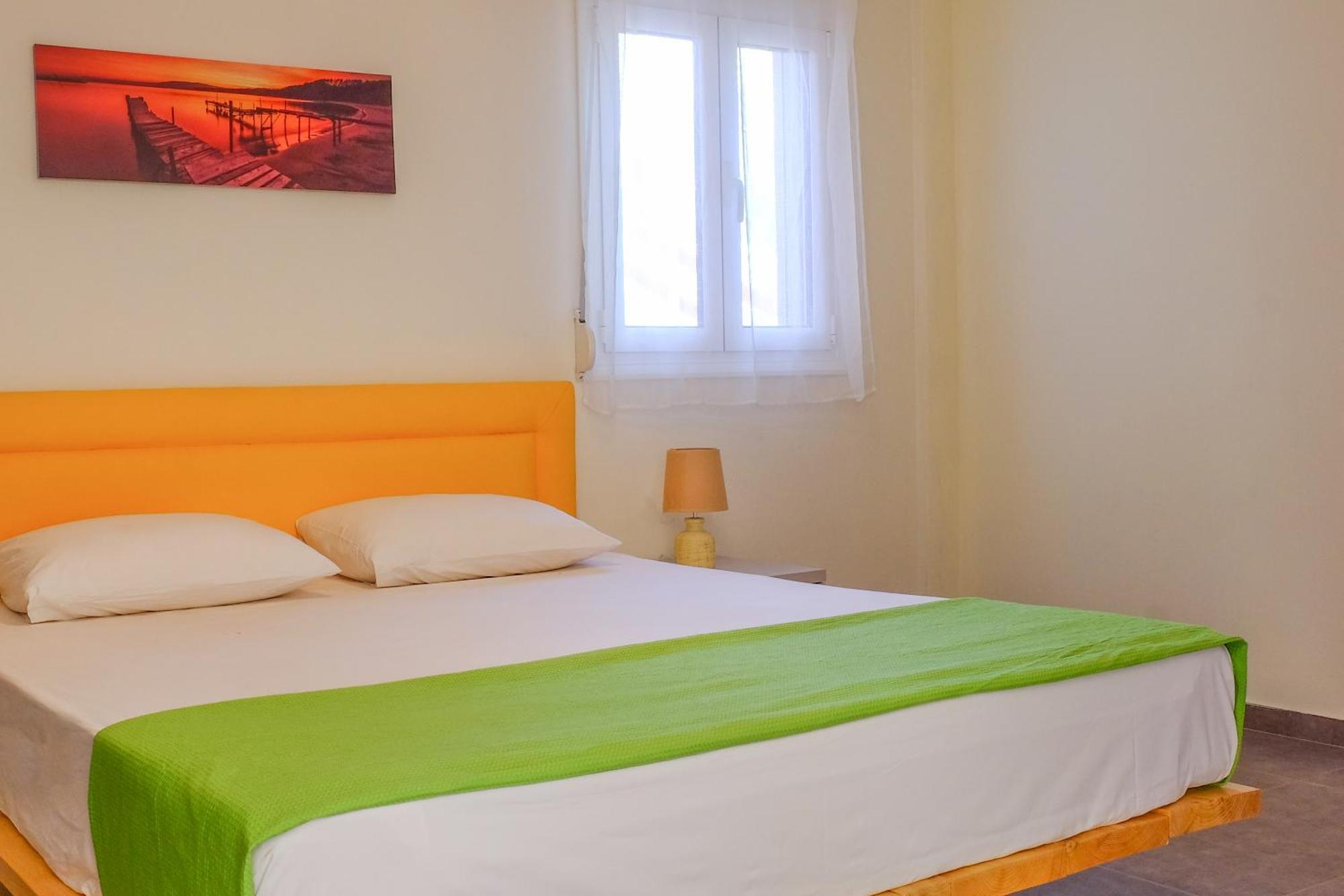 Little Eden Homes Apartment *